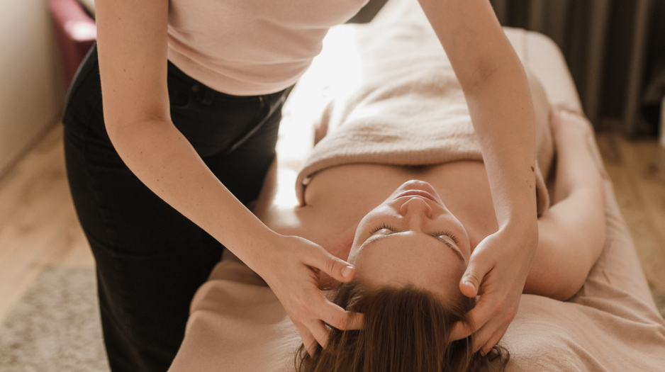 Kadiköy Otele Gelen Serbest Çalışan Masöz