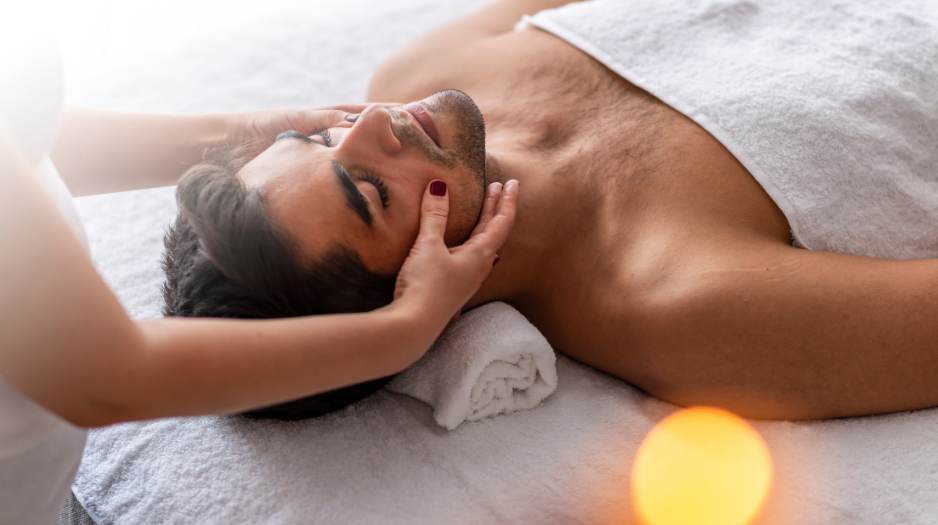 Zeytinburnu Otele Gelen Serbest Çalışan Masöz